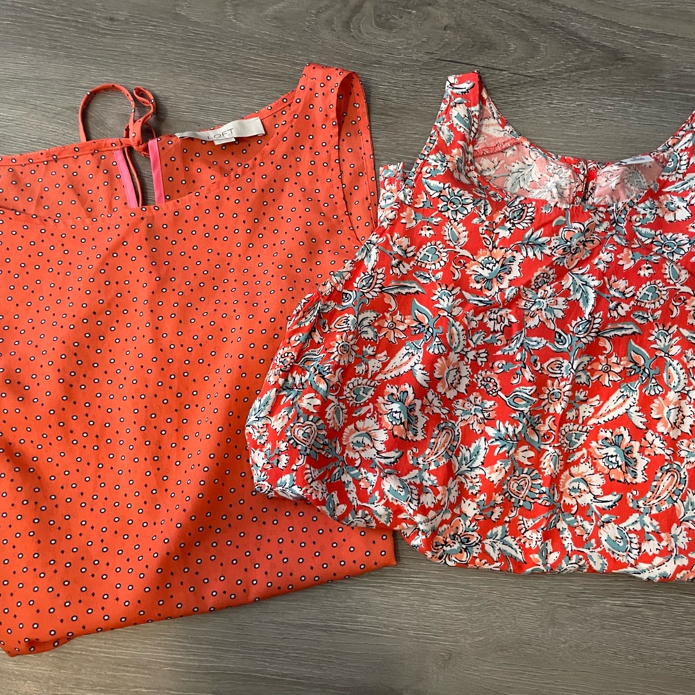 Bundle of 2 women’s sleeveless shirts